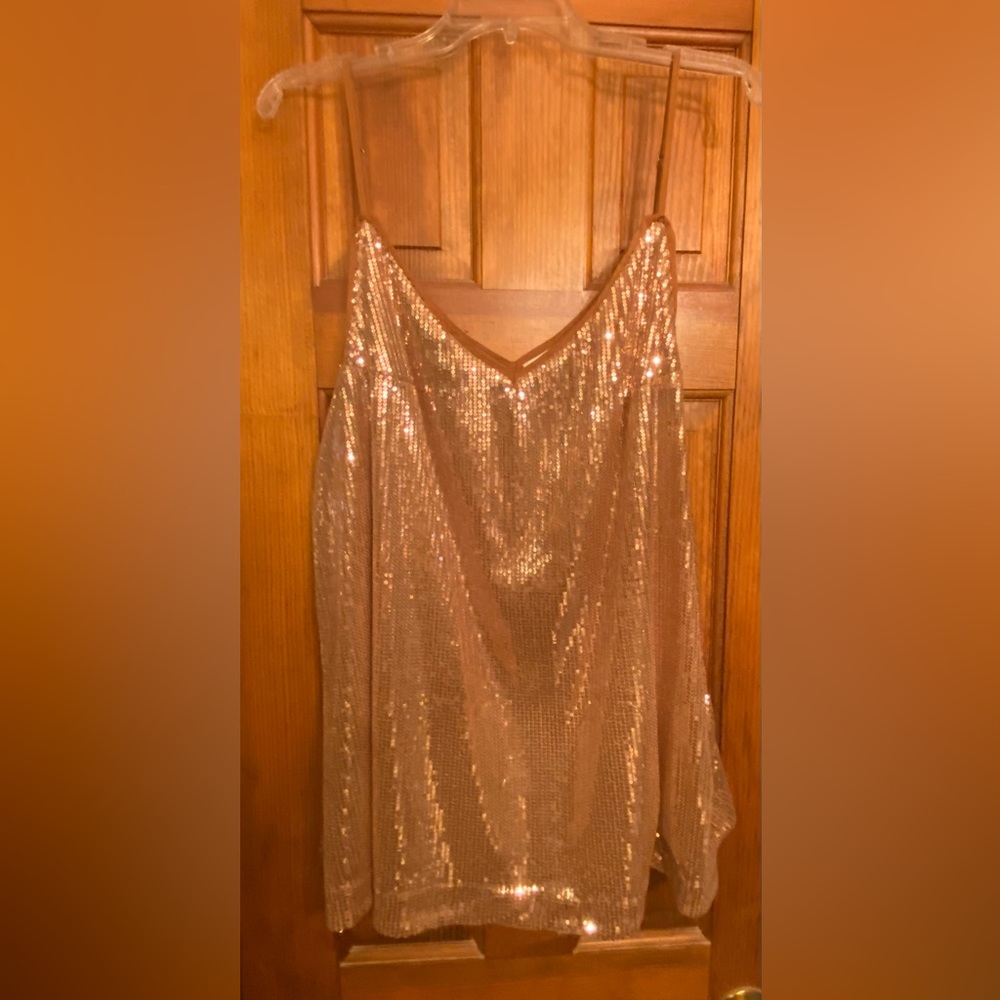 XL women's gold sequined tank top! Very comfortable!